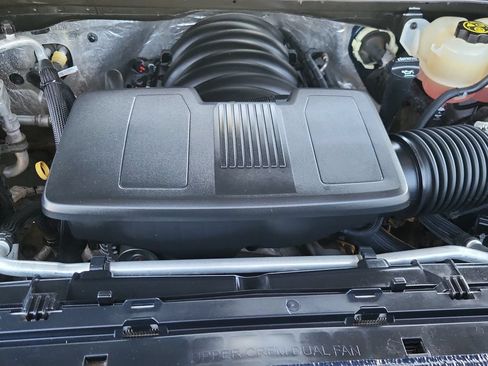 Used 2019 Chevrolet Silverado 1500 Custom Trail Boss w/ Custom Convenience Package AWD/4WD image 17