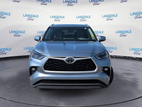 Used 2022 Toyota Highlander XLE image 12