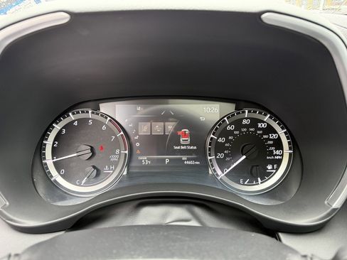 Certified 2023 Toyota Highlander XLE image 37