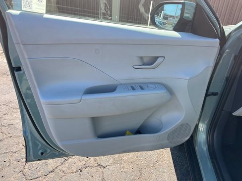 Used 2025 Hyundai Kona SEL AWD/4WD image 10