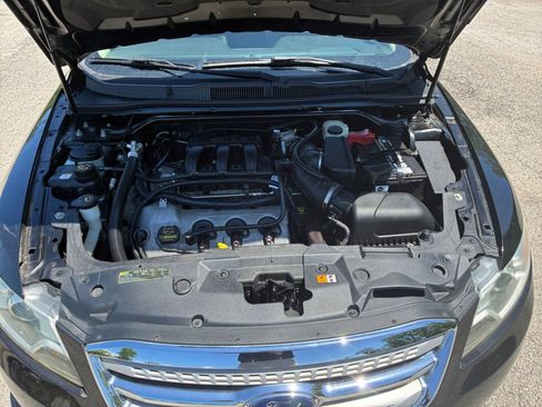Used 2010 Ford Taurus Limited FWD image 26
