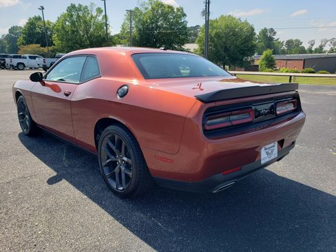 Used 2022 Dodge Challenger SXT w/ Blacktop Package RWD image 4