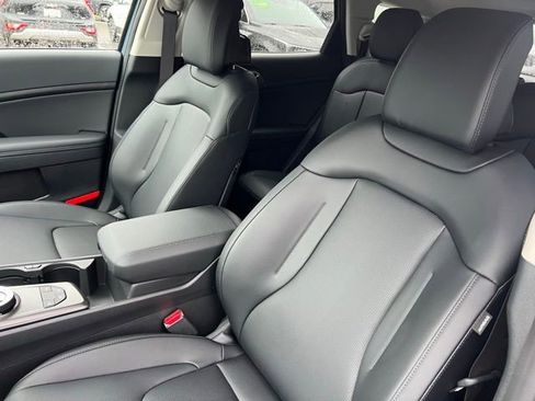 New 2026 Kia Sportage EX image 15