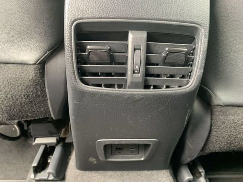 Certified 2022 Toyota Corolla Cross XLE AWD/4WD image 32