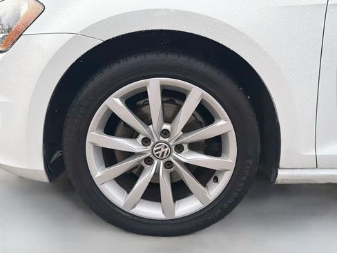 Used 2017 Volkswagen Golf S FWD image 41