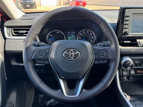 Used 2022 Toyota RAV4 XLE Premium AWD/4WD image 30