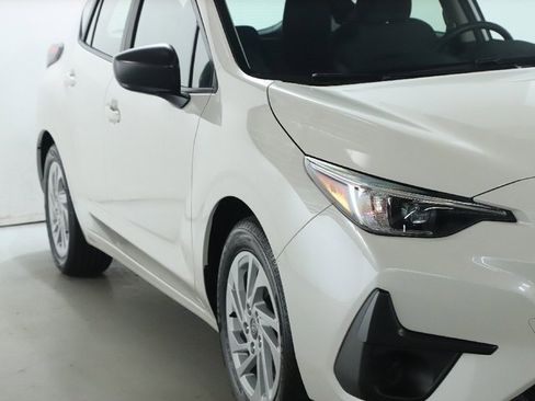 Certified 2025 Subaru Impreza 2.0i image 8