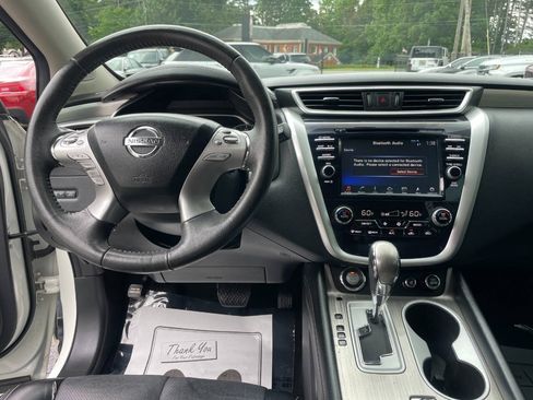 Used 2017 Nissan Murano Platinum w/ Platinum Technology Package FWD image 11