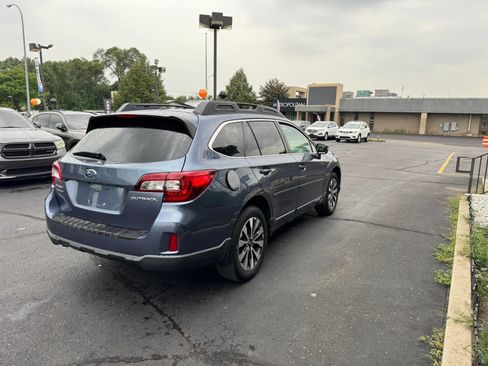 Used 2015 Subaru Outback 2.5i Limited AWD/4WD image 3