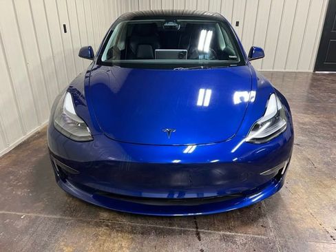 Used 2023 Tesla Model 3 Standard Range image 2