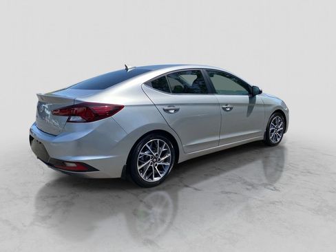 Used 2020 Hyundai Elantra Limited w/ Ultimate Package 03 FWD image 4