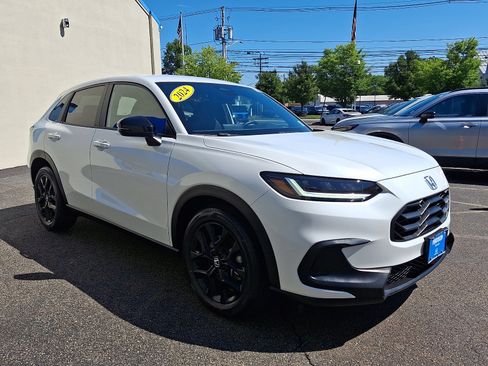 Used 2024 Honda HR-V Sport image 3