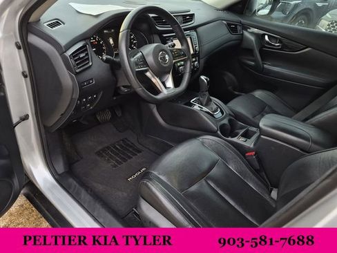 Used 2020 Nissan Rogue SL w/ Premium Package image 23