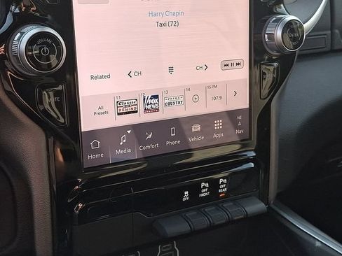 Used 2025 RAM 1500 Big Horn AWD/4WD image 18