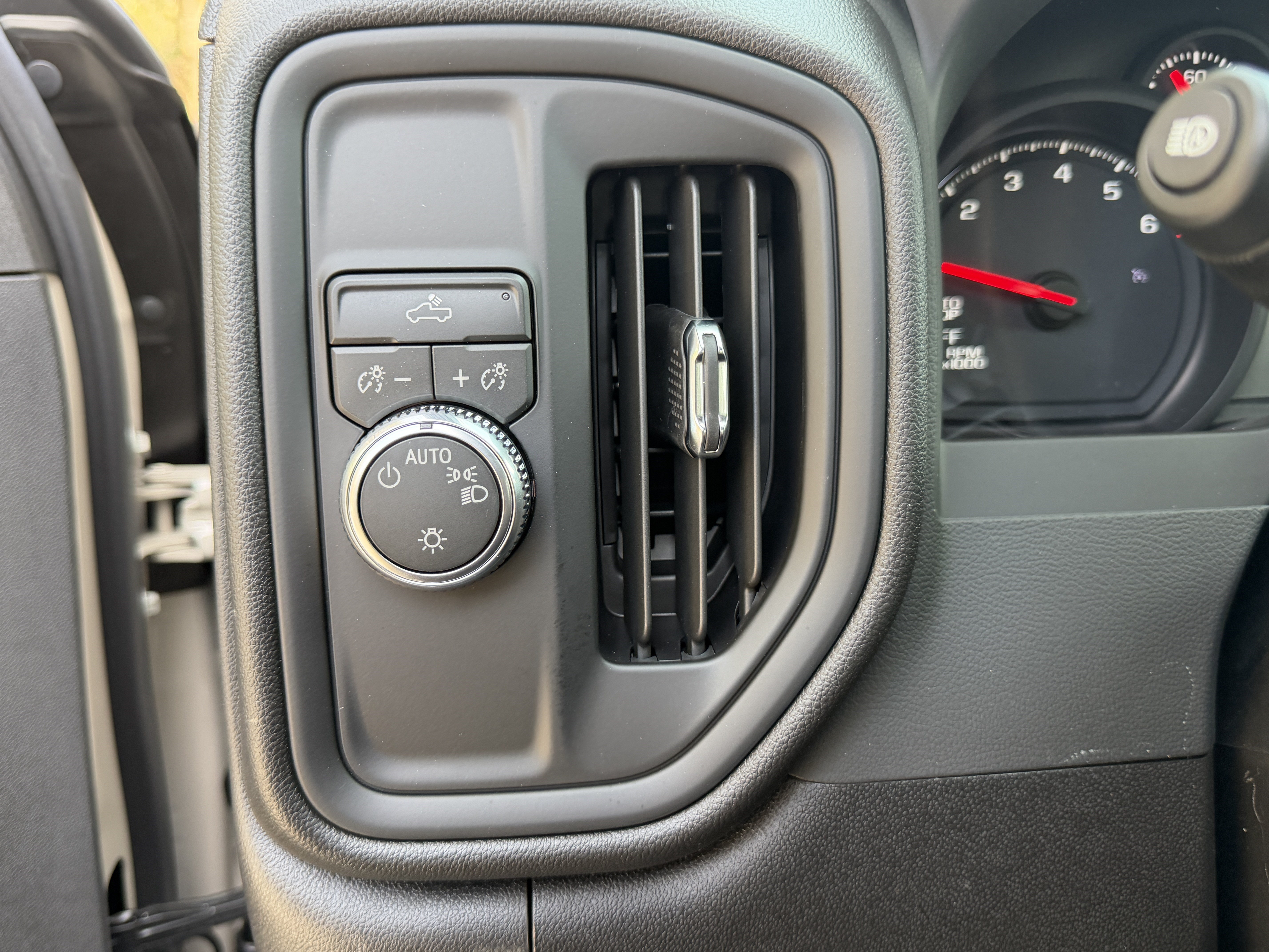 New 2026 GMC Sierra 1500 Pro w/ Graphite Edition AWD/4WD image 11