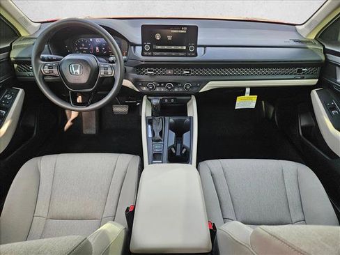 Used 2025 Honda Accord SE image 17