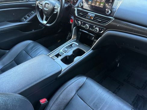 Used 2019 Honda Accord Touring image 15