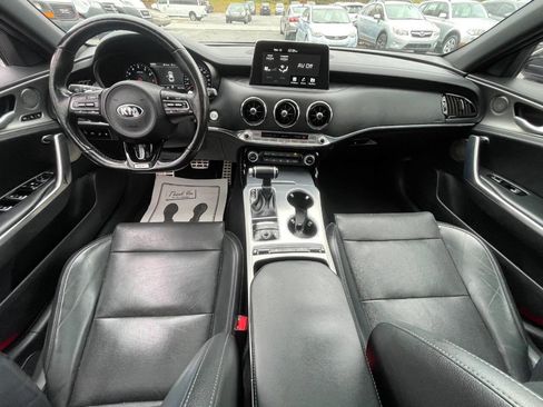 Used 2019 Kia Stinger GT1 image 13