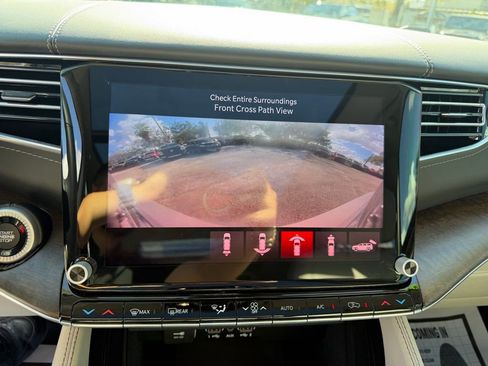 Certified 2023 Jeep Grand Wagoneer Base image 25