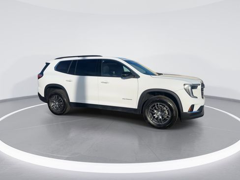 Certified 2025 GMC Acadia Elevation image 2