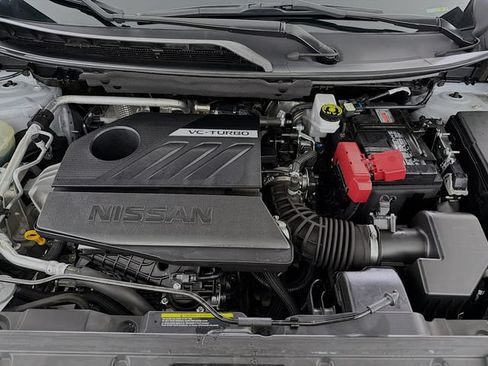 Used 2024 Nissan Rogue SL w/ SL Premium Package FWD image 33