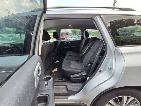 Used 2018 Nissan Pathfinder S FWD image 22