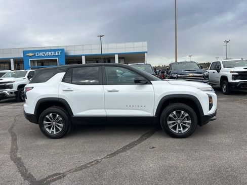 New 2026 Chevrolet Equinox LT image 2