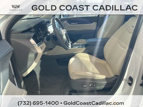 Used 2024 Cadillac XT6 Premium Luxury image 18