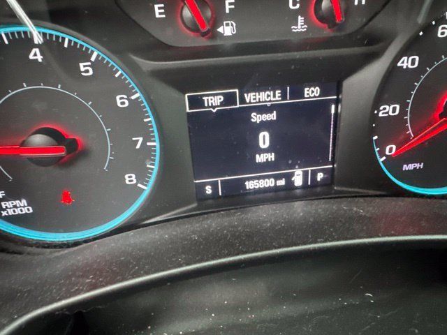 Used 2018 Chevrolet Equinox LT FWD image 2