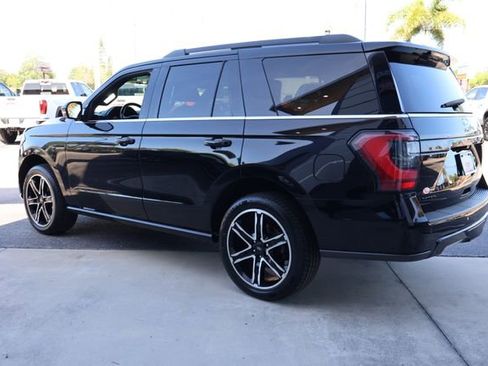 Used 2021 Ford Expedition Limited RWD image 7