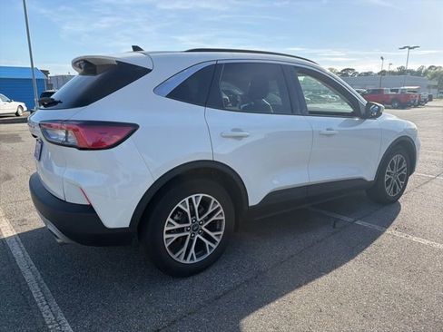 Used 2022 Ford Escape SEL w/ Technology Package image 3