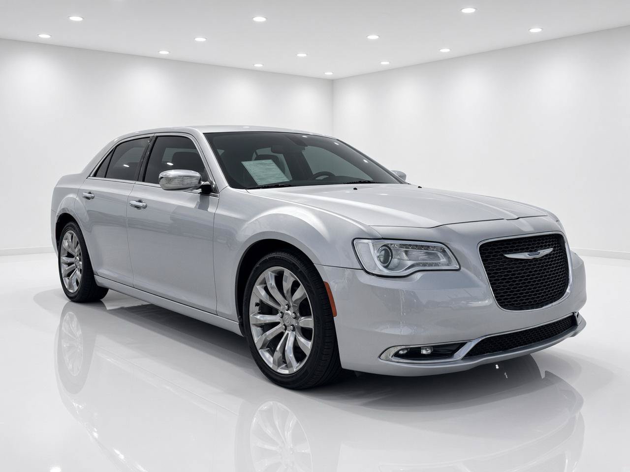 Used 2020 Chrysler 300 Limited RWD image 8