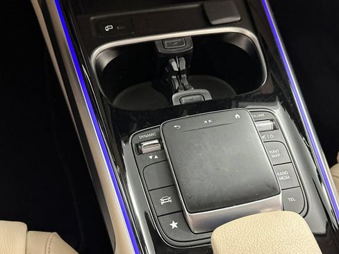 Certified 2022 Mercedes-Benz GLB 250 4MATIC image 35