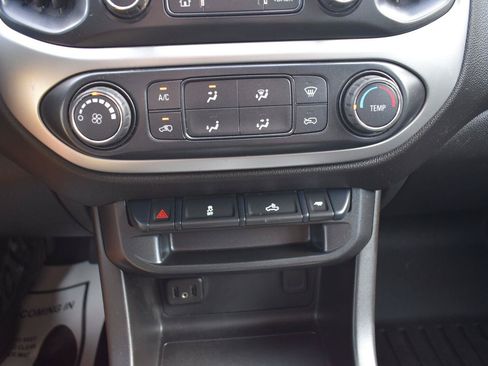 Used 2019 Chevrolet Colorado LT RWD image 38