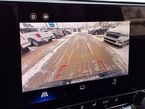 Used 2024 Chevrolet Colorado ZR2 image 25