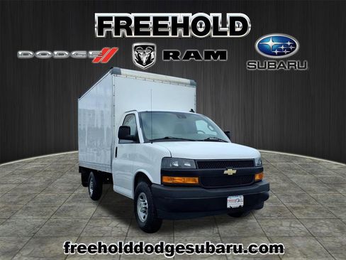 Used 2021 Chevrolet Express 3500 image 1