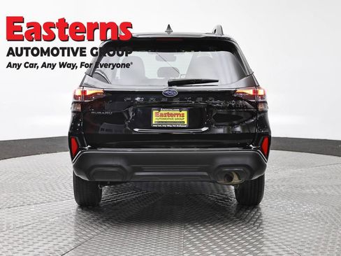 Used 2025 Subaru Forester Premium AWD/4WD image 6
