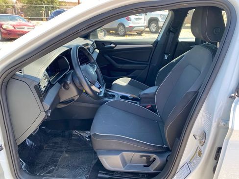 Used 2025 Volkswagen Jetta Sport FWD image 8