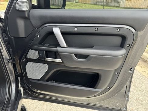 Used 2024 Land Rover Defender 130 Outbound image 27