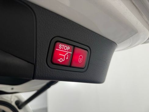 Used 2025 Mercedes-Benz GLB 250 GLB 250 image 13