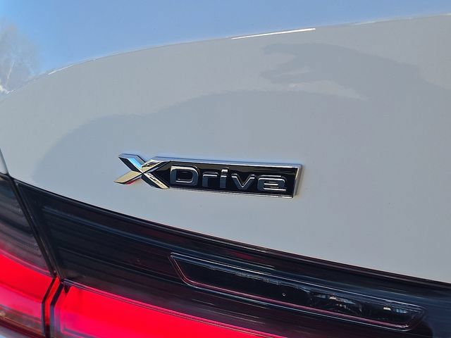 Used 2026 BMW 330i xDrive Sedan w/ Premium Package AWD/4WD image 19