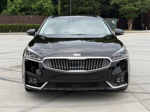 Used 2017 Kia Cadenza Technology FWD image 2