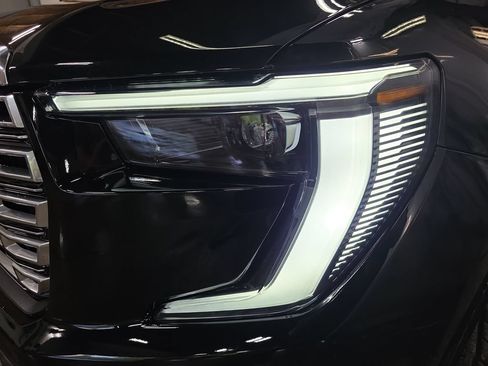 New 2026 GMC Acadia Denali w/ Super Cruise Package AWD/4WD image 36