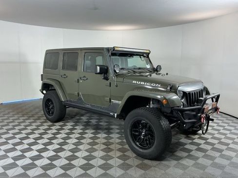 Used 2015 Jeep Wrangler Unlimited Rubicon w/ Katzkin Premium Leather Group AWD/4WD image 3