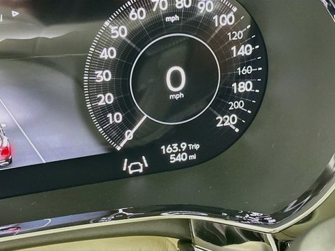 Used 2026 Bentley Flying Spur Plug-In Hybrid AWD/4WD image 14