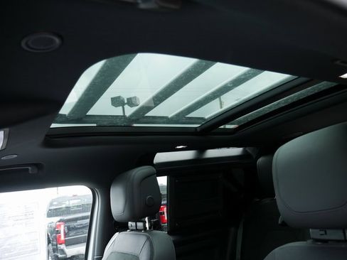 Used 2023 Land Rover Defender 90 Carpathian Edition image 3