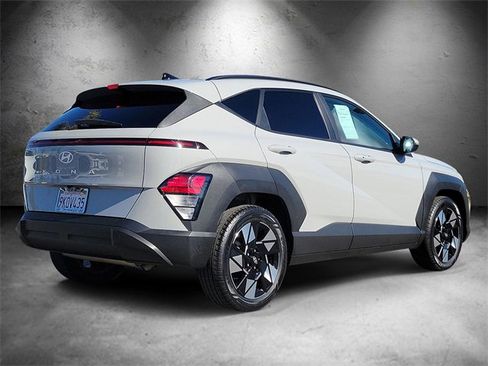 Used 2024 Hyundai Kona SEL image 3