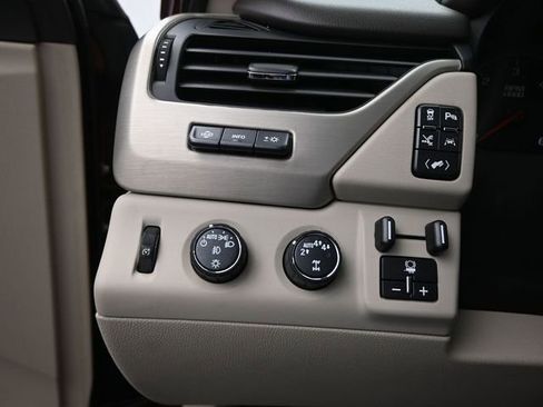 Used 2020 GMC Yukon Denali w/ Denali Ultimate Package image 35