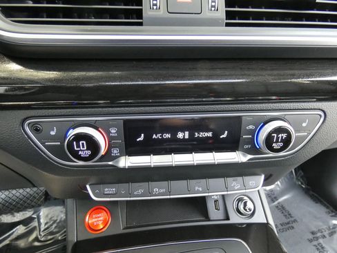 Used 2020 Audi Q5 e Premium Plus image 56