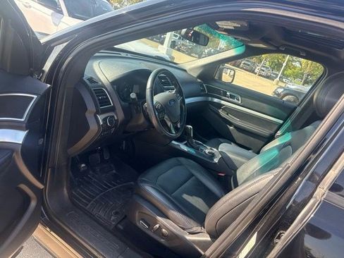 Used 2016 Ford Explorer XLT w/ Equipment Group 202A AWD/4WD image 3